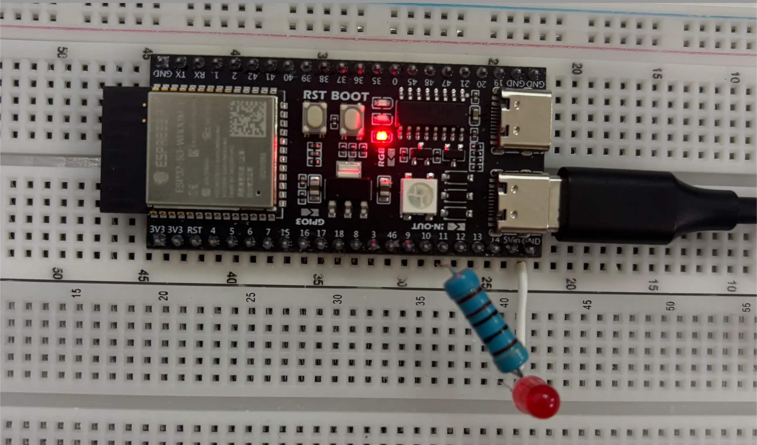 ESP32S3-R8N16 LED 接線圖